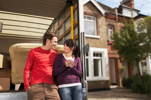 Commercial packing and unpacking support for a Forest Hill business move